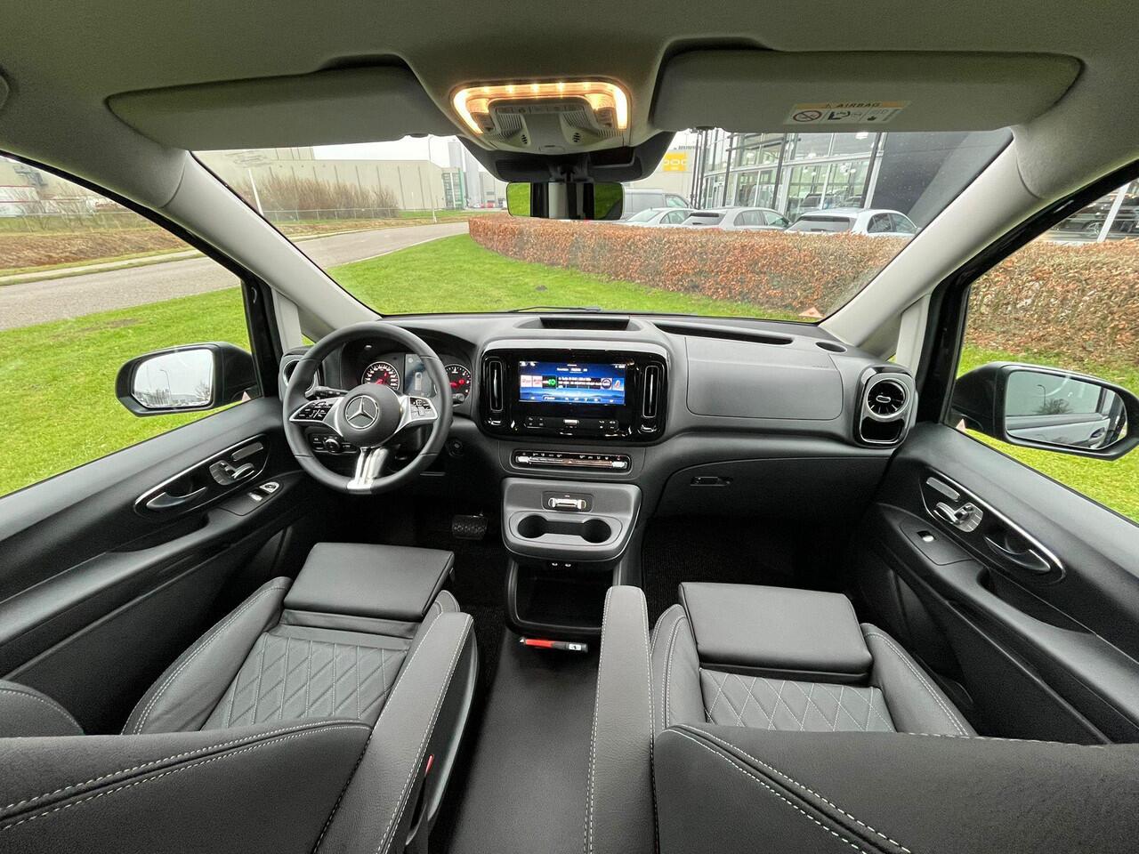 Mercedes-Benz VITO 119 CDI L2 Select Dubbele Cabine | 19 inch | Leer Mercedes-Benz Vito 119 CDI L2 Select Dubbele Cabine | 20 inch | Leer | Luchtvering | Rij-assistent Pakket Plus | 2500kg Trekhaak | Elektrisch Verstelbare Stoelen met Memory | ETCETERA....