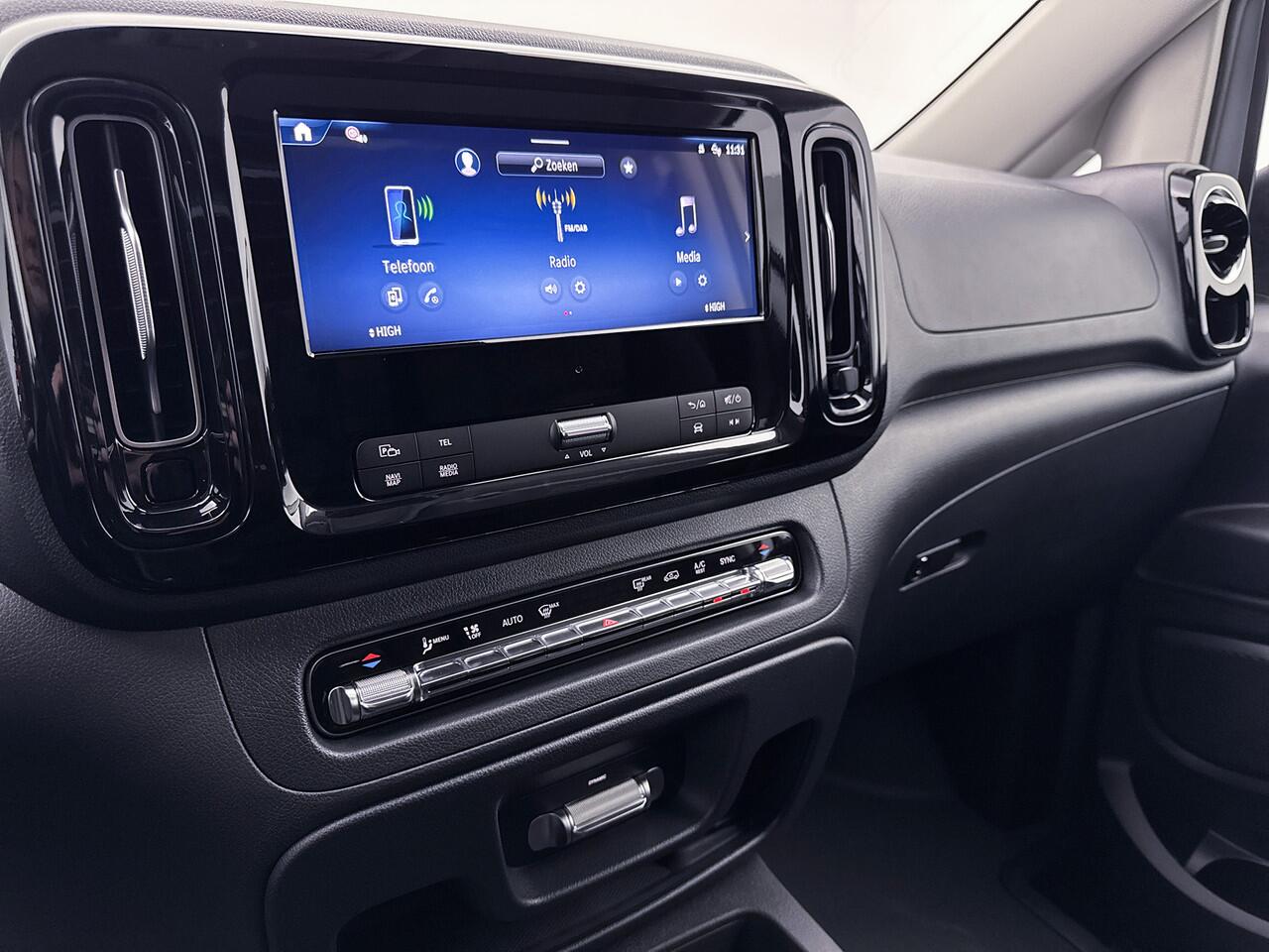 Mercedes-Benz VITO 119 CDI Extra Lang Dubbele Schuifdeur Multibeam LED Trekhaak Achteruitrijcamera Betimmering