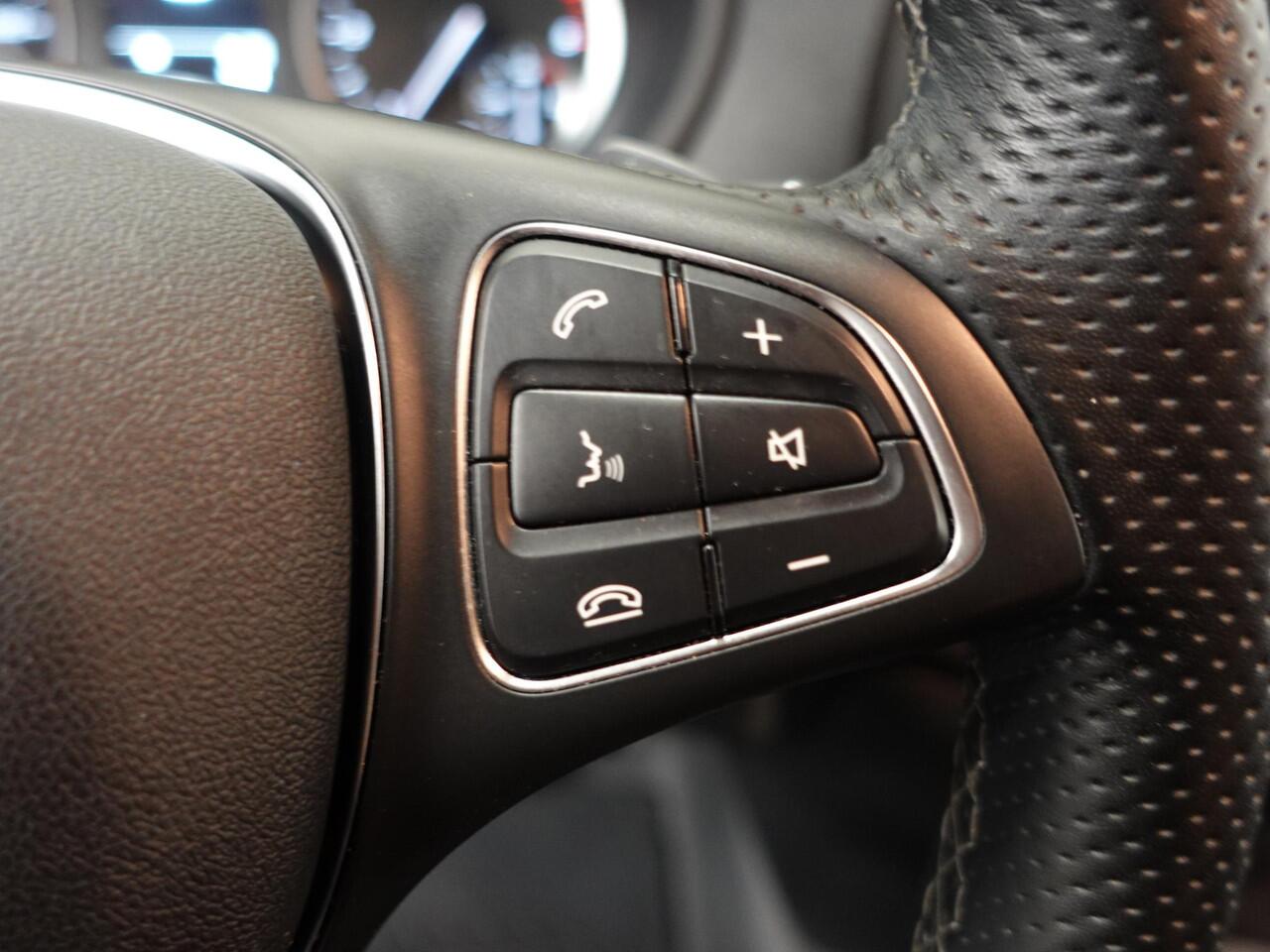 Mercedes-Benz VITO 114 CDI Lang Automaat Airco Bluetooth Camera Trekhaak