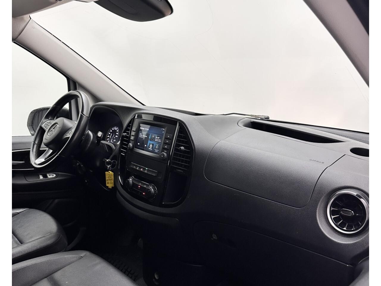 Mercedes-Benz VITO 116 CDI 163PK Aut. | Betimmering | Trekhaak | A. klep | Cruise c