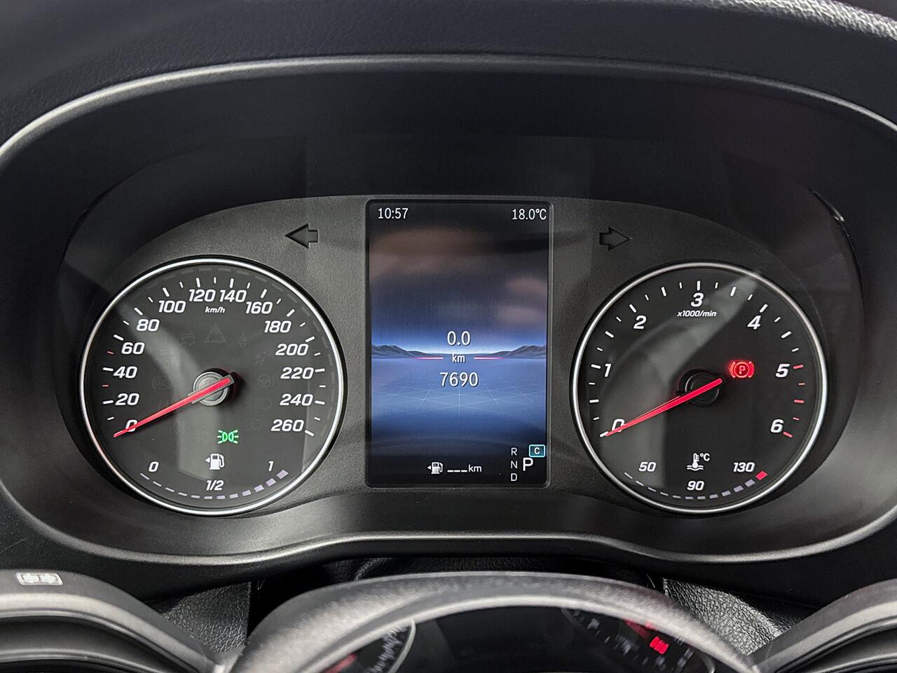 Mercedes-Benz VITO 116 CDI L2 Pro Trekhaak Achteruitrijcamera Multibeam LED Betimmering Cruise Control