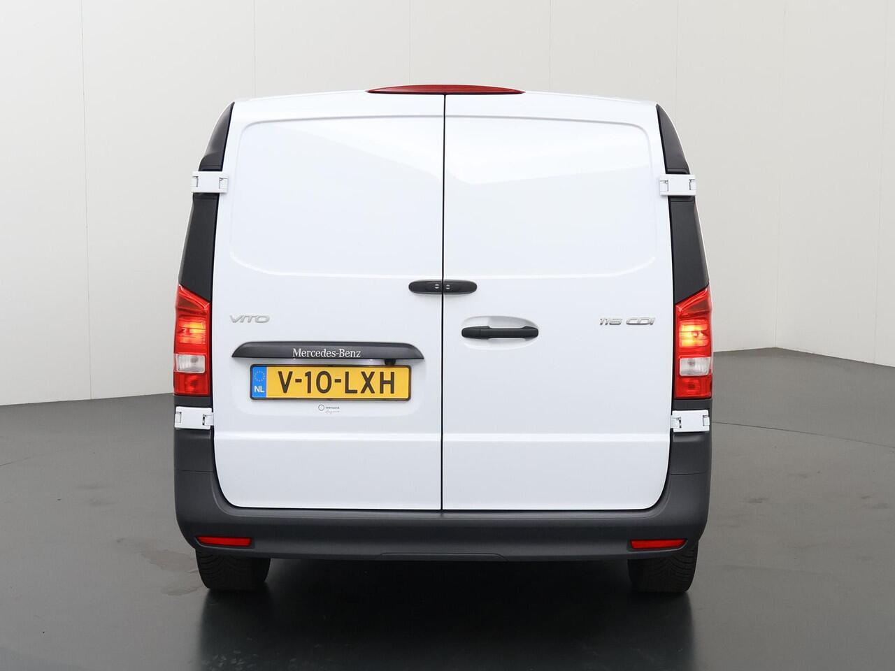 Mercedes-Benz VITO 116 CDI Aut. | L3 Pro | Keyless Go | Navigatiesysteem | Cruise Control | Parkeercamera | 3-zits | Stoelverwarming | 270° Achterdeuren | MODEL 2025 | Certified