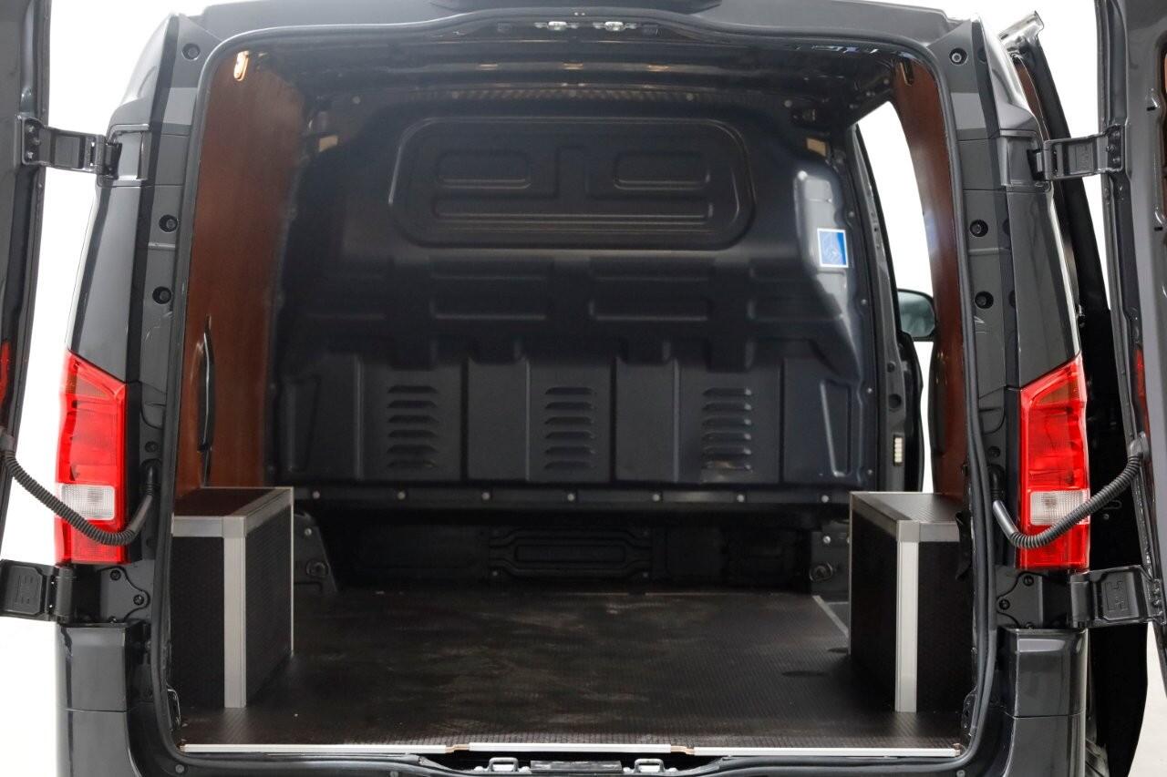 Mercedes-Benz VITO 119 CDI 190pk Lang 9G Tronic Automaat LED/Navi/Camera 01-2024