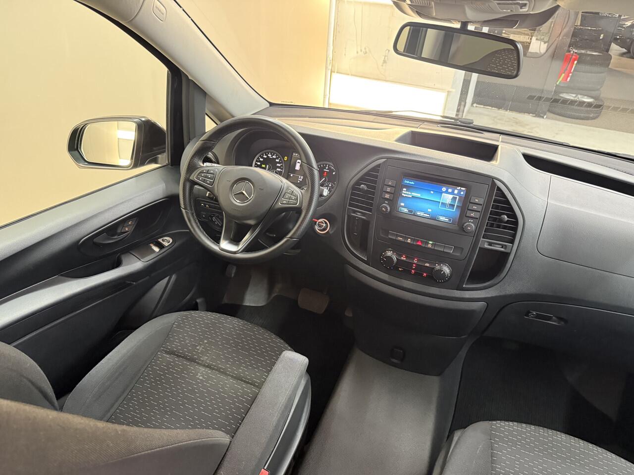 Mercedes-Benz VITO 116 CDI Lang DC Comfort, 164Pk, 2022, Dubbel Cabine, Parkeersensoren, Navigatie, Lichtmetalen velgen, Trekhaak, Achteruitrijcamera, Cruise control,