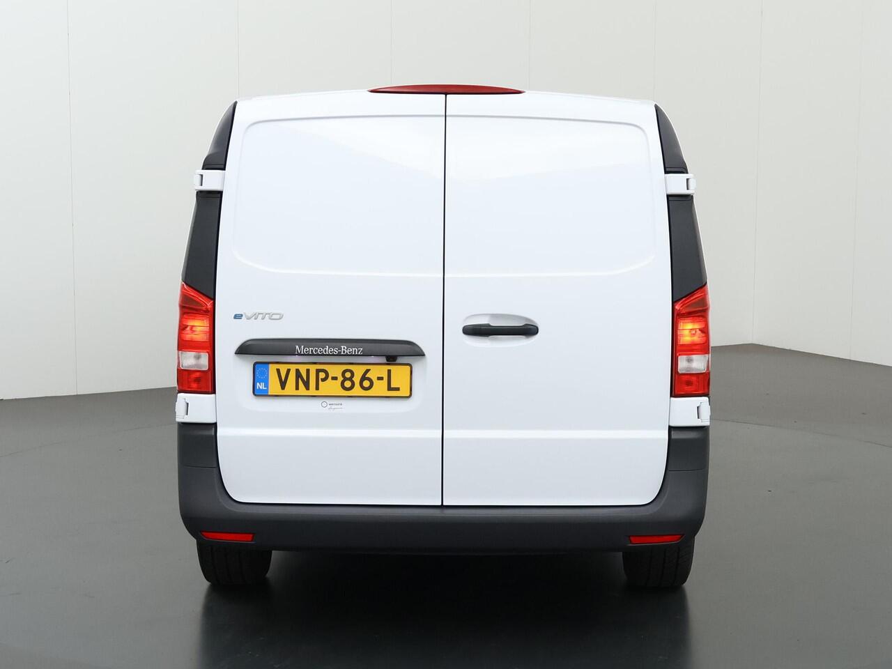 Mercedes-Benz VITO eVito 41 kWh | XL L3 | Stoelverwarming | Navigatiesysteem | Airco | Parkeercamera | Certified