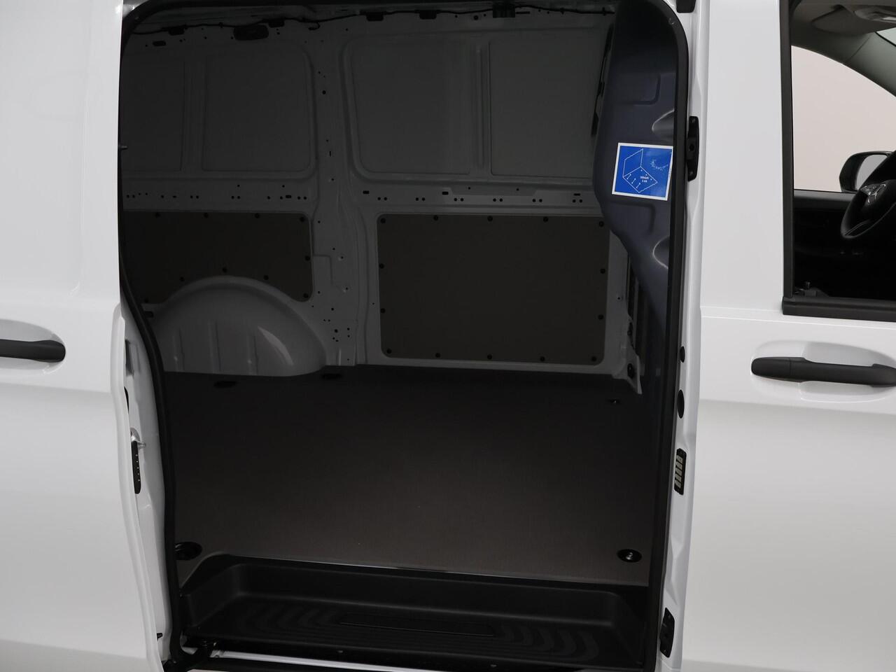 Mercedes-Benz VITO 114 CDI GB L3 PRO | Trekhaak | Achteruitrijcamera | 3 zits |