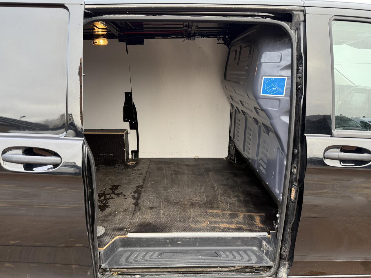 Mercedes-Benz VITO eVito 112 Elektrisch L2H1 66kWh 280km WLTP 96% (SOH) Snelladen Climate Control Cruise Control Carplay Camera Stoelverwarming