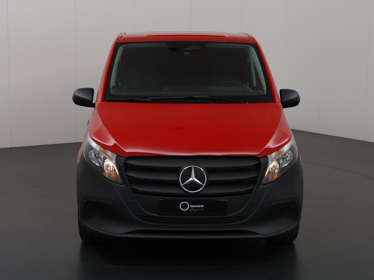 Mercedes-Benz VITO eVito Bestelwagen 112 L3 66kWh | Achterdeuren | Comfortbestuurdersstoel | Dodehoekassistent | Vaste ruit links- en rechtvoor |