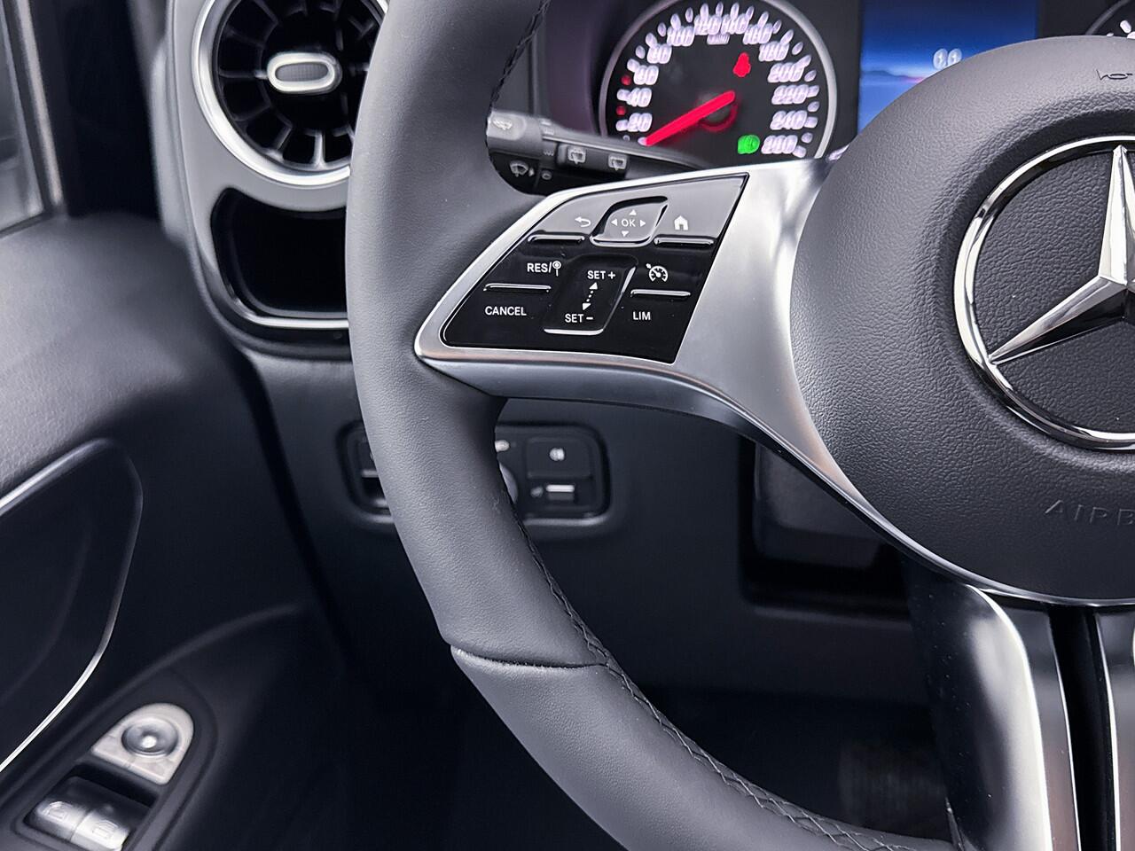 Mercedes-Benz VITO 119 CDI PRO L3 19" Lichtmetaal AMG Dubbele Schuifdeur Multibeam LED Trekhaak Achteruitrijcamera Betimmering