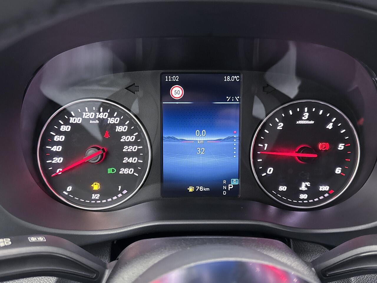 Mercedes-Benz VITO 119 CDI Pro 19" Lichtmetaal Sidebars Dubbele Schuifdeur Multibeam LED Trekhaak Achteruitrijcamera Betimmering