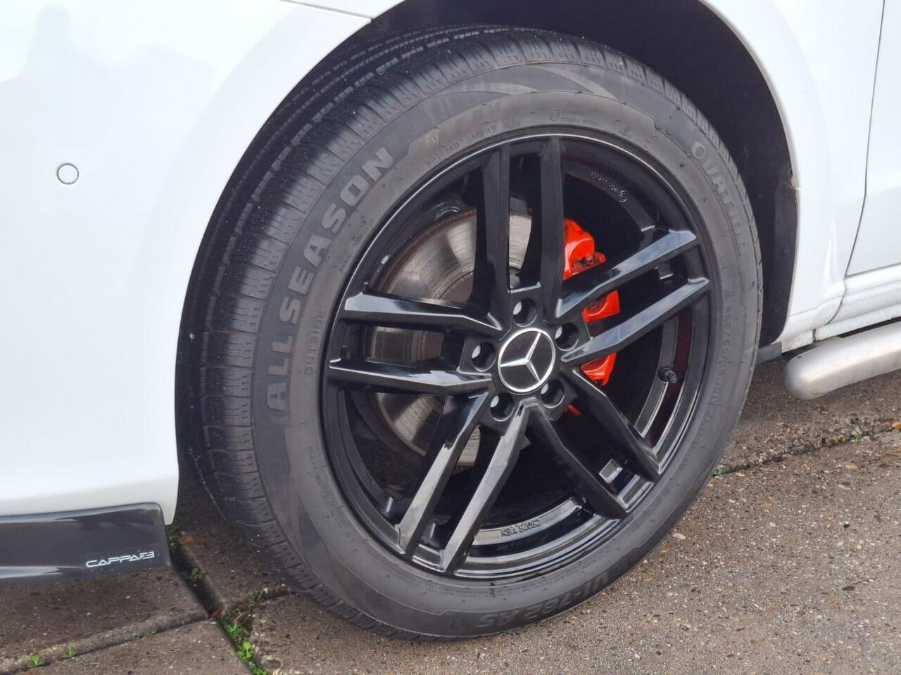 Mercedes-Benz VITO 114 CDI Lang DC Comfort DUBBEL CABINE / NAVI / CAMERA / CARPLAY / TREKHAAK