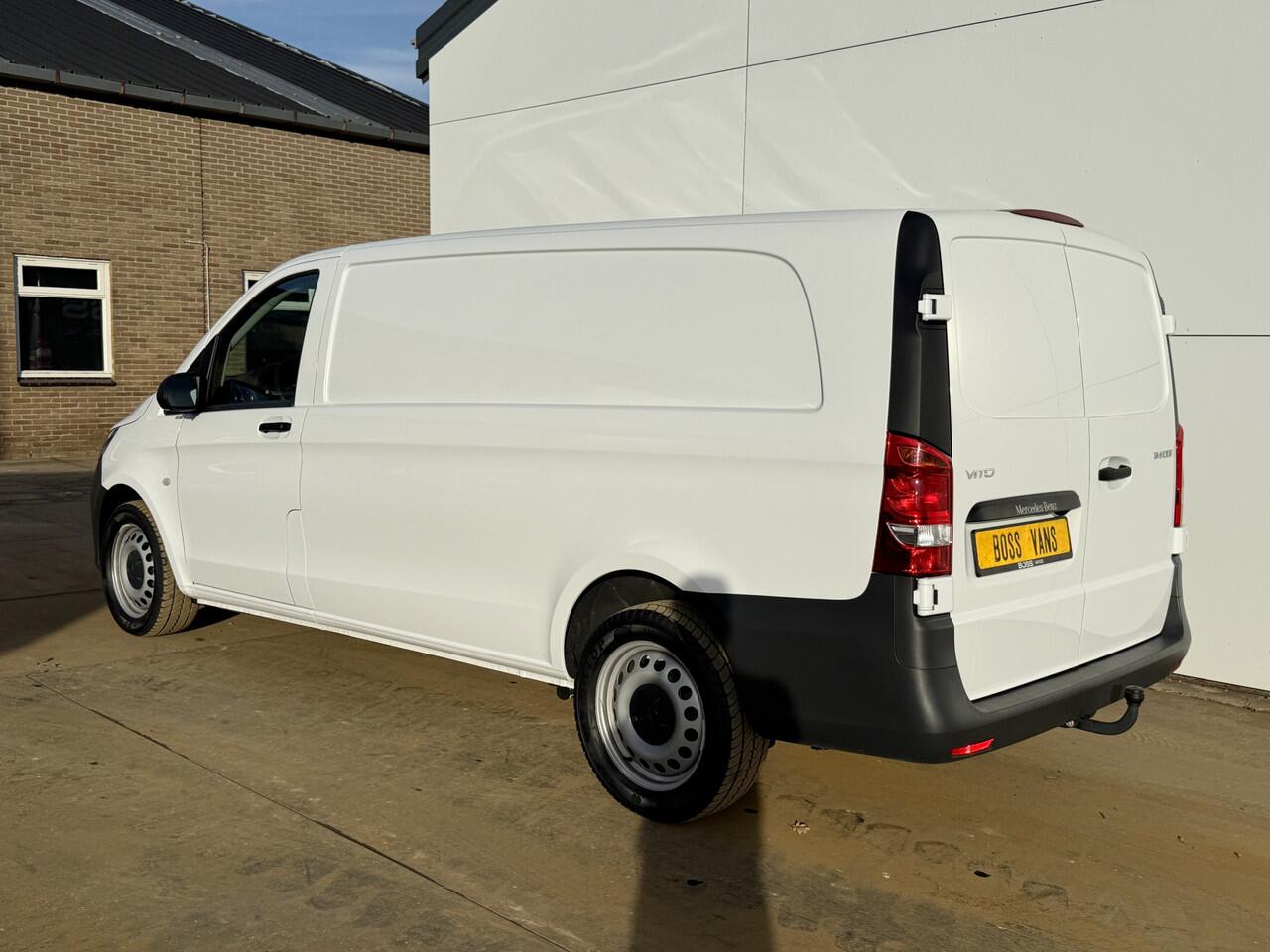 Mercedes-Benz VITO 114 1.9 CDI Automaat L3H1 Climate Control Adaptieve Cruise Control Trekhaak Carplay Camera Stoelverwarming