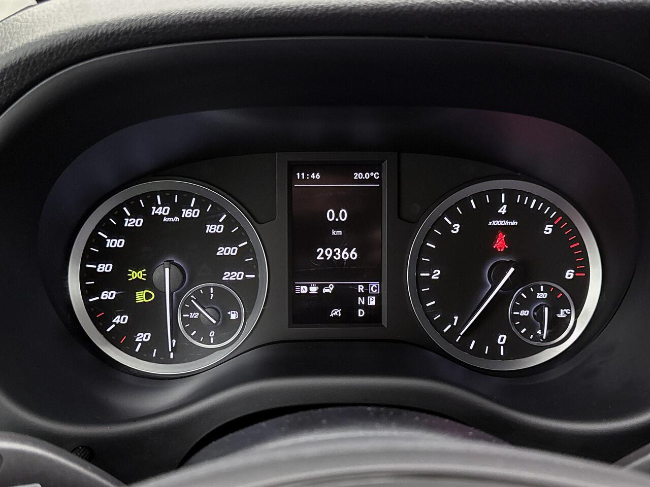 Mercedes-Benz VITO 114 CDI Extra Lang Dubbele Cabine Led koplampen Trekhaak Apple Carplay/Android Auto Betimmering Cruise Control