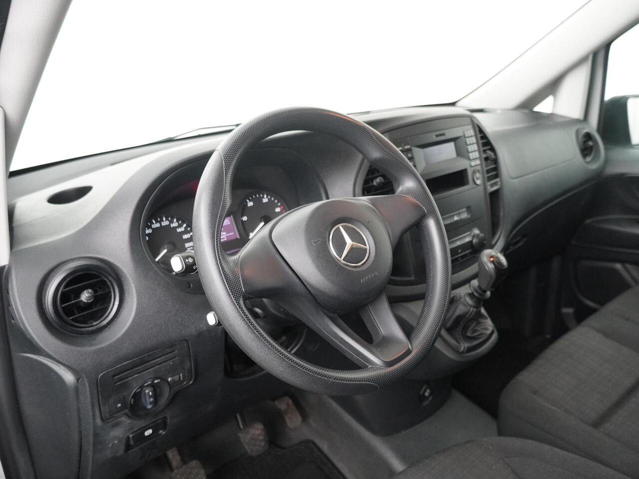 Mercedes-Benz VITO 111 CDI Functional Lang - Airco - Cruise Control - Bluetooth - Zijwand+vloerbetimmering