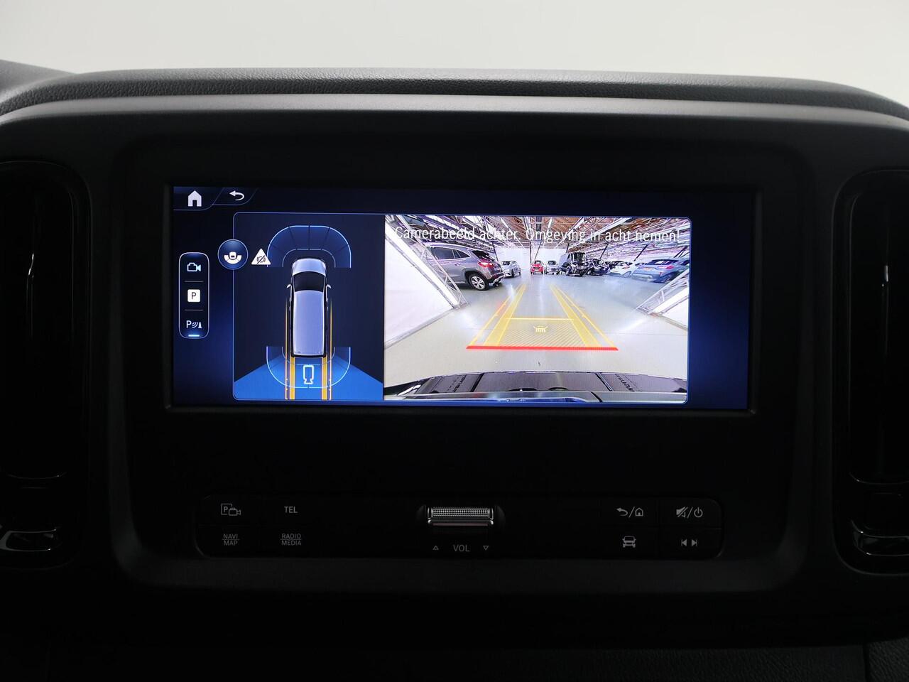 Mercedes-Benz VITO Bestelwagen 114 CDI L2 Pro | Achteruitrijcamera | Climate Control | Trekgewicht 2500 kg | Bumper en stootlijsten carrosseriekleur |