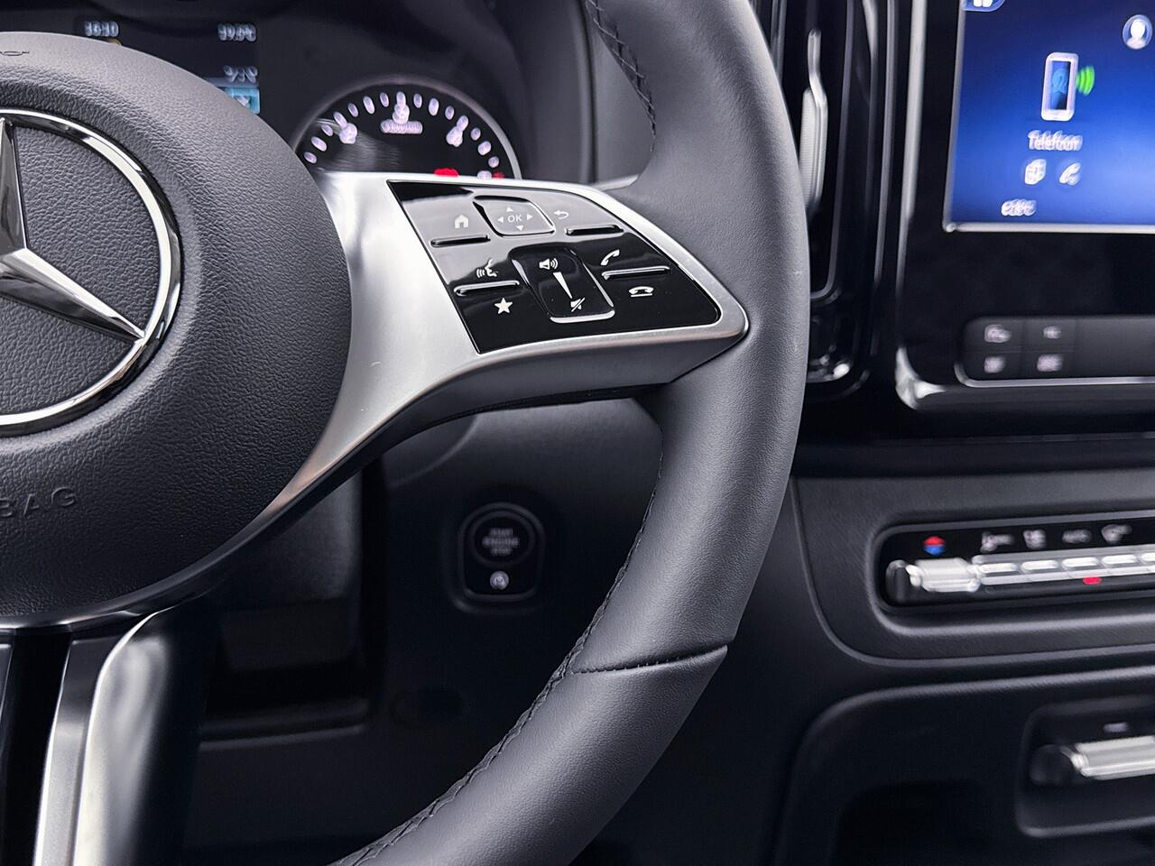 Mercedes-Benz VITO 119 CDI L3 DC *Edition* Leder Dubbel cabine 19 inch AMG Black-Pack Extra Lang Dubbele Schuifdeur Multibeam LED Trekhaak Achteruitrijcamera Betimmering