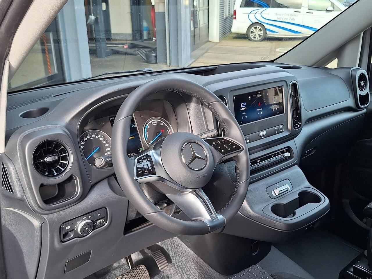 Mercedes-Benz VITO eVito 112 L3 60 kWh Mercedes-Benz eVito eVito 112 L3 66 kWh
