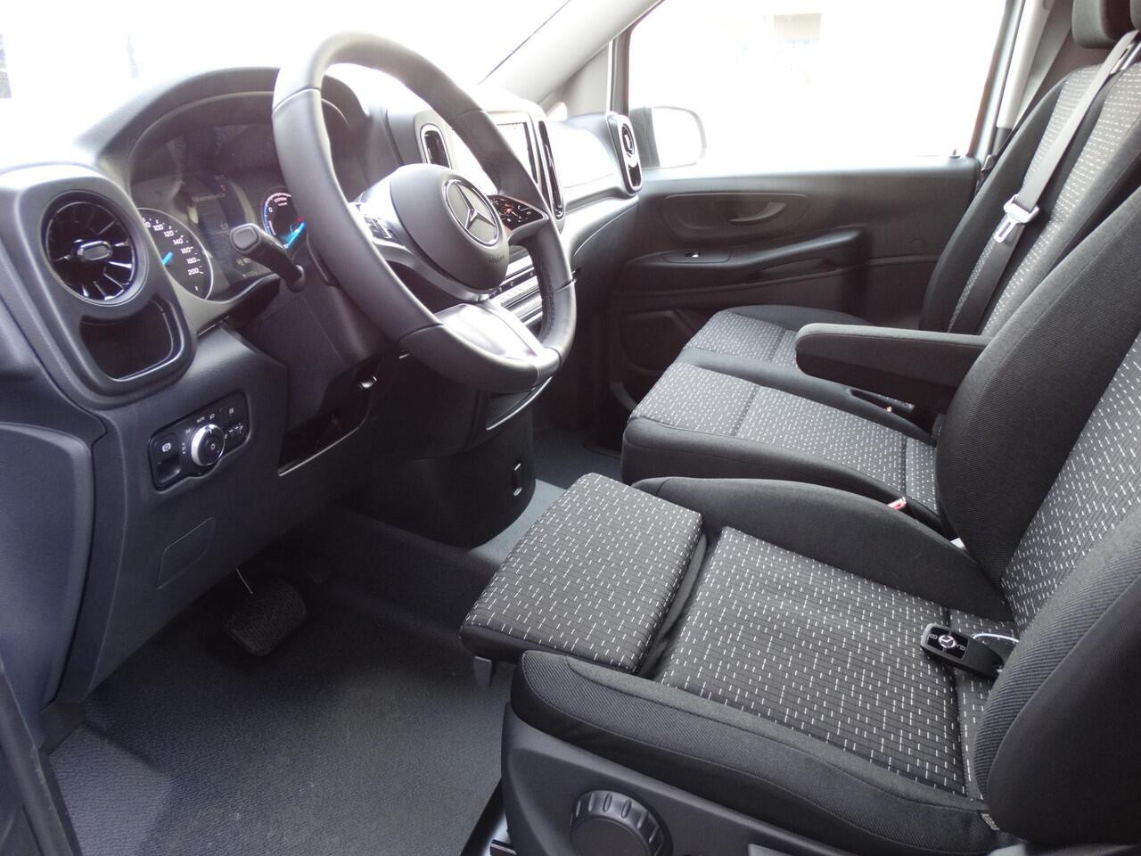 Mercedes-Benz VITO eVito 112 L2 60 kWh Mercedes-Benz eVito eVito 112 L2 66 kWh