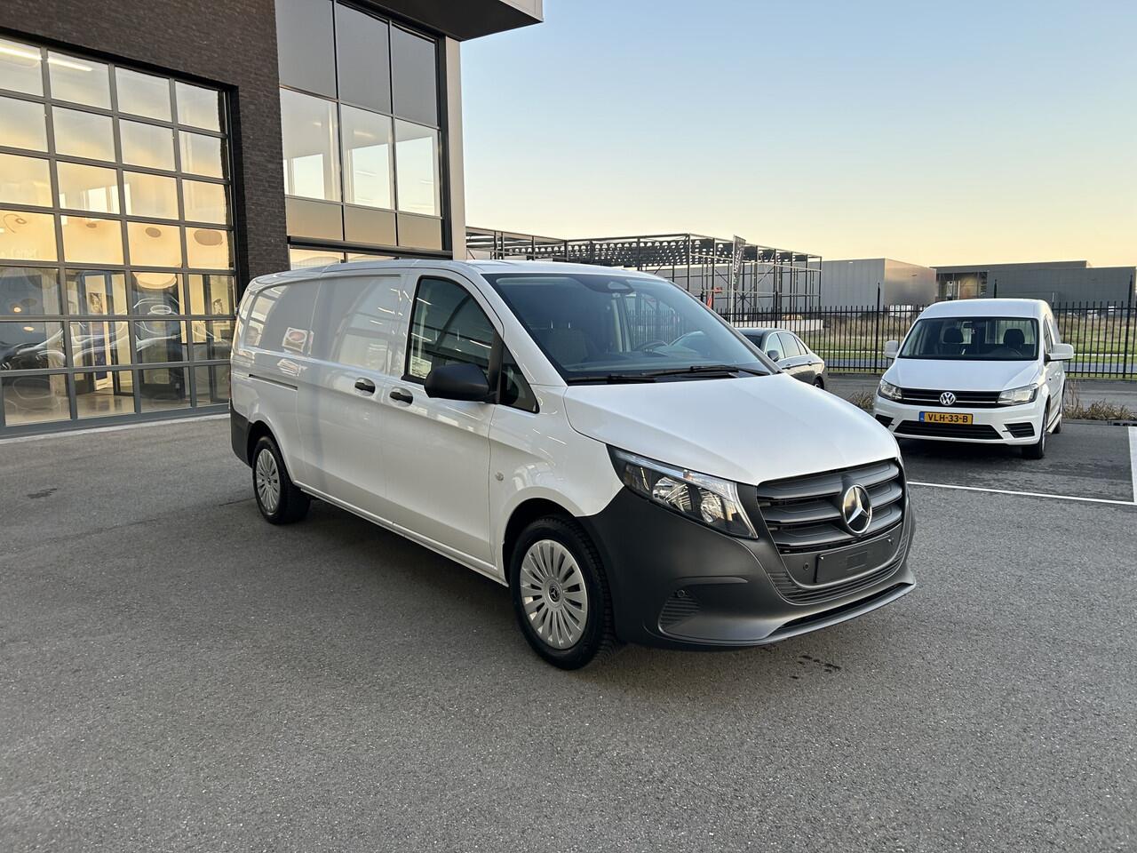 Mercedes-Benz VITO 116 CDI L3 Pro 2500KG Trekhaak / MBUX / Camera / Navigatie / Cruise control / Airco / Achterdeuren