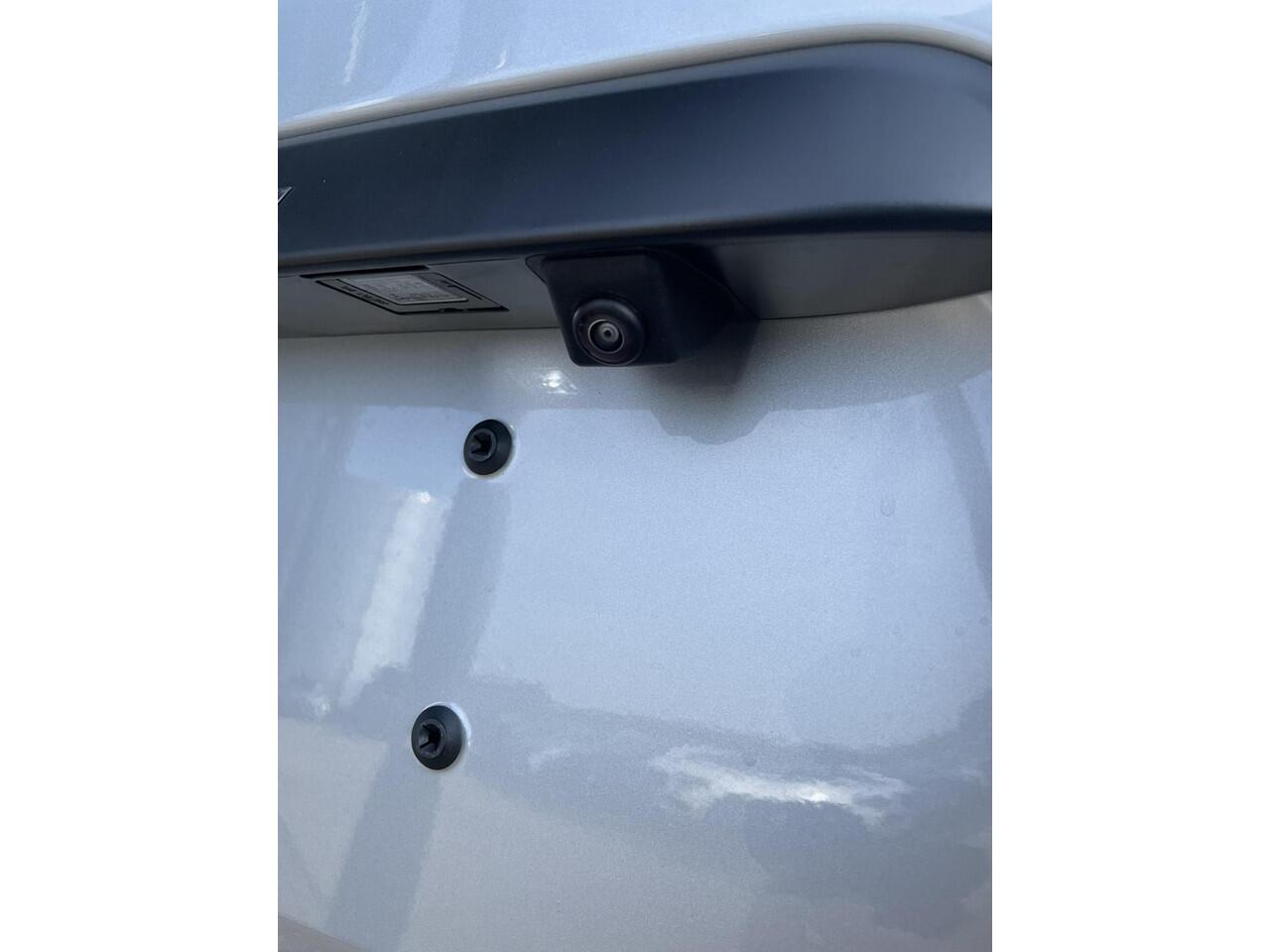 Mercedes-Benz VITO eVito 112 L2 60 kWh | Stoelverwarming | Cruise Control | Smartphone Installatie