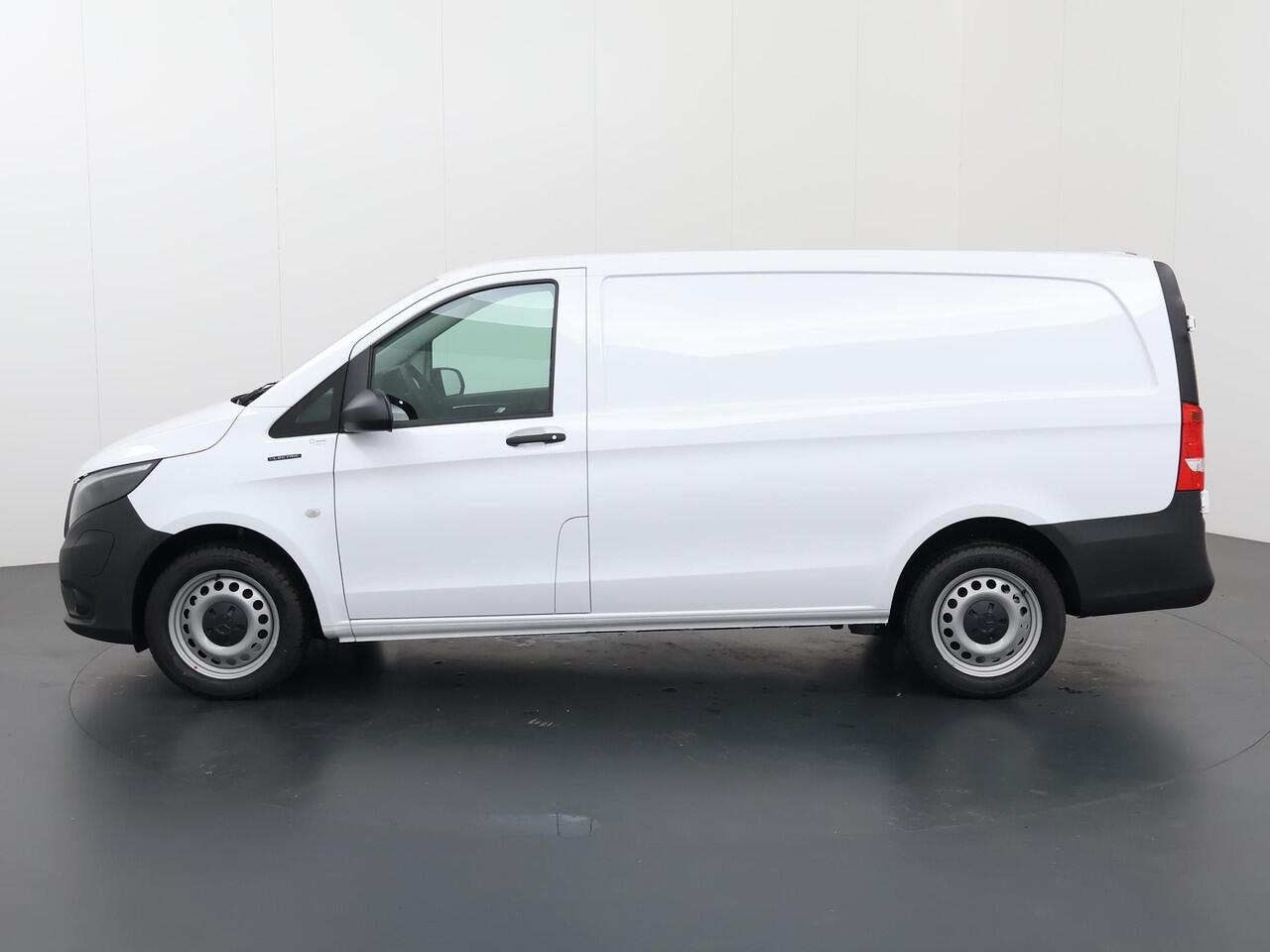 Mercedes-Benz VITO eVito 66 kWh | L2 | AUT. | AIRCO | STOELVERWARMING | BIJRIJDERSBANK | ACHTERDEUREN | 284 WLTP | LEREN STUURWIEL | MULTIFUCTIONEEL STUURWIEL | DAB+ | CHROOM INTERIEUR PAKKET | REGENSENSOR
