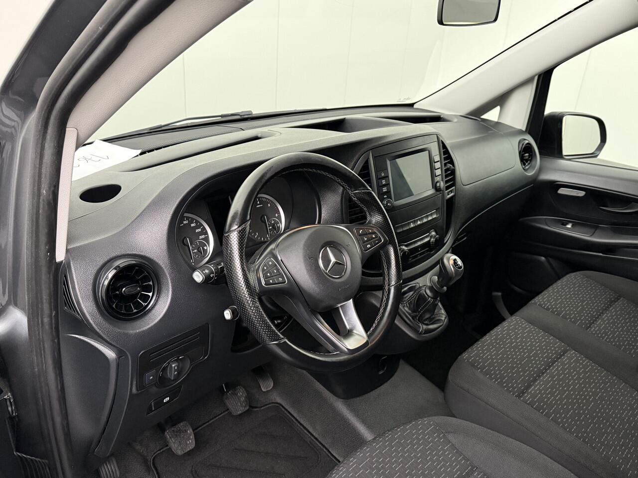 Mercedes-Benz VITO 116CDi Lang Business | Led | Trekhaak | Navigatie | Camera | 3-Persoons | Airco | Cruise