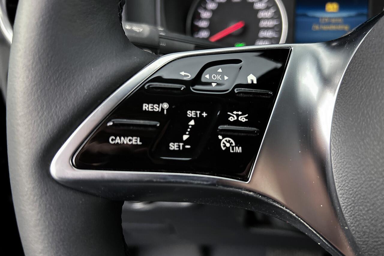 Mercedes-Benz VITO 116 CDI L3 AMG Edition | Leder | Camera | Trekhaak | Stoelverwarming | Parkeersensoren | Navigatie