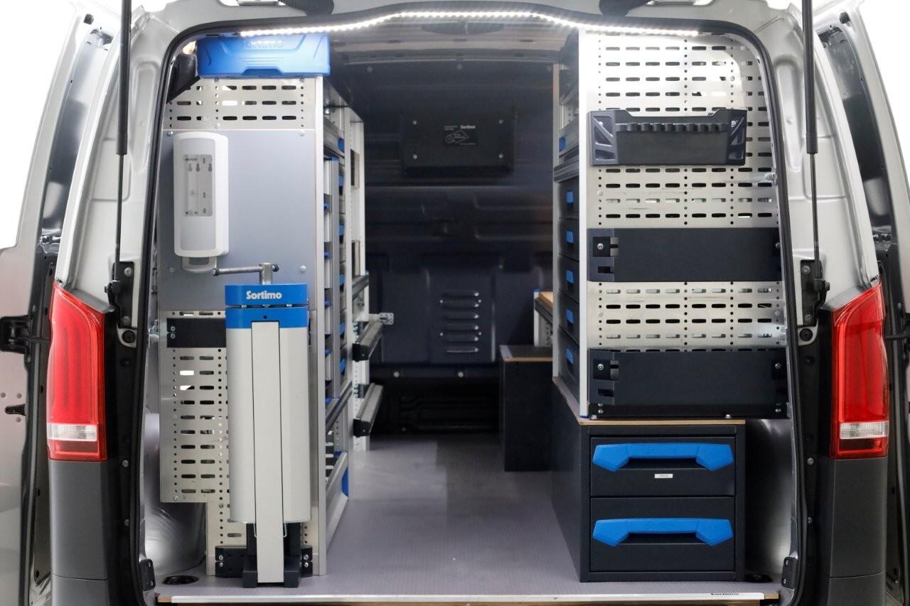 Mercedes-Benz VITO 114 CDI 136pk Compact 9G Automaat 2x Schuifdeur/LED/Camera/Navi/Inrichting 07-2022