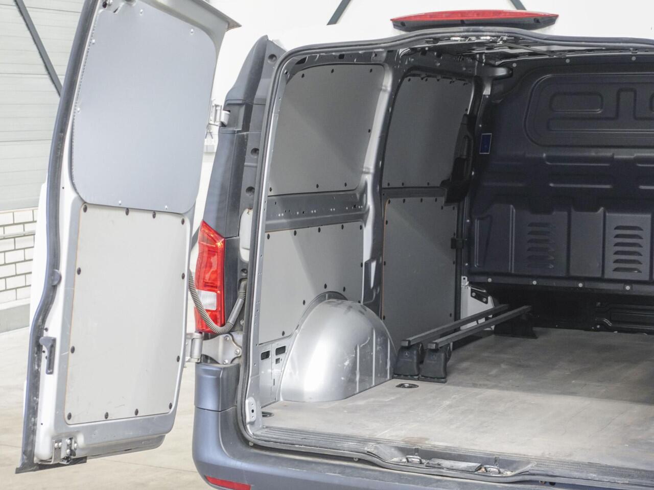 Mercedes-Benz VITO Functional Lang L2 2x Schuifdeur Airco Cruise control Trekhaak *