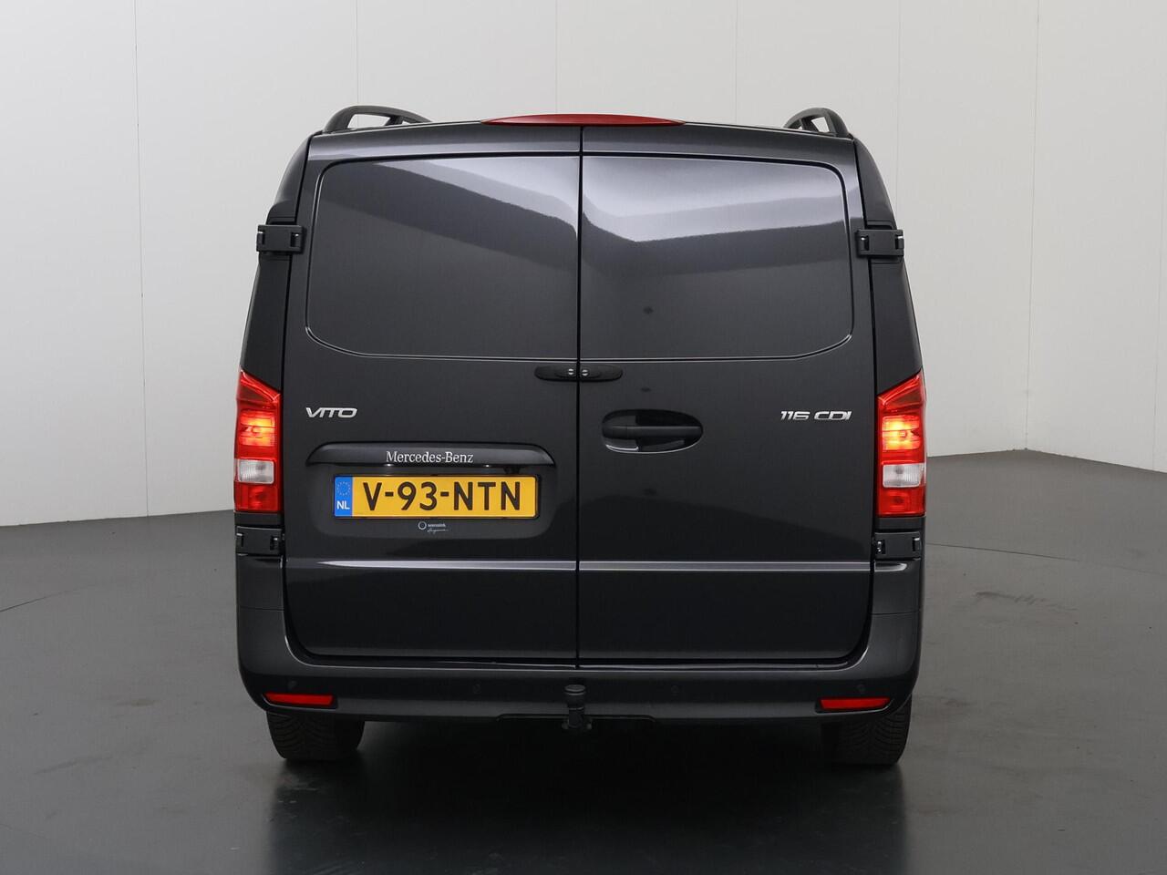 Mercedes-Benz VITO 116 CDI | Aut. | Lang L2 | Select | Trekhaak | 270° Deuren | MBUX | LED Koplampen | LM Velgen | 3-zits | Dynamic Drive | Certified