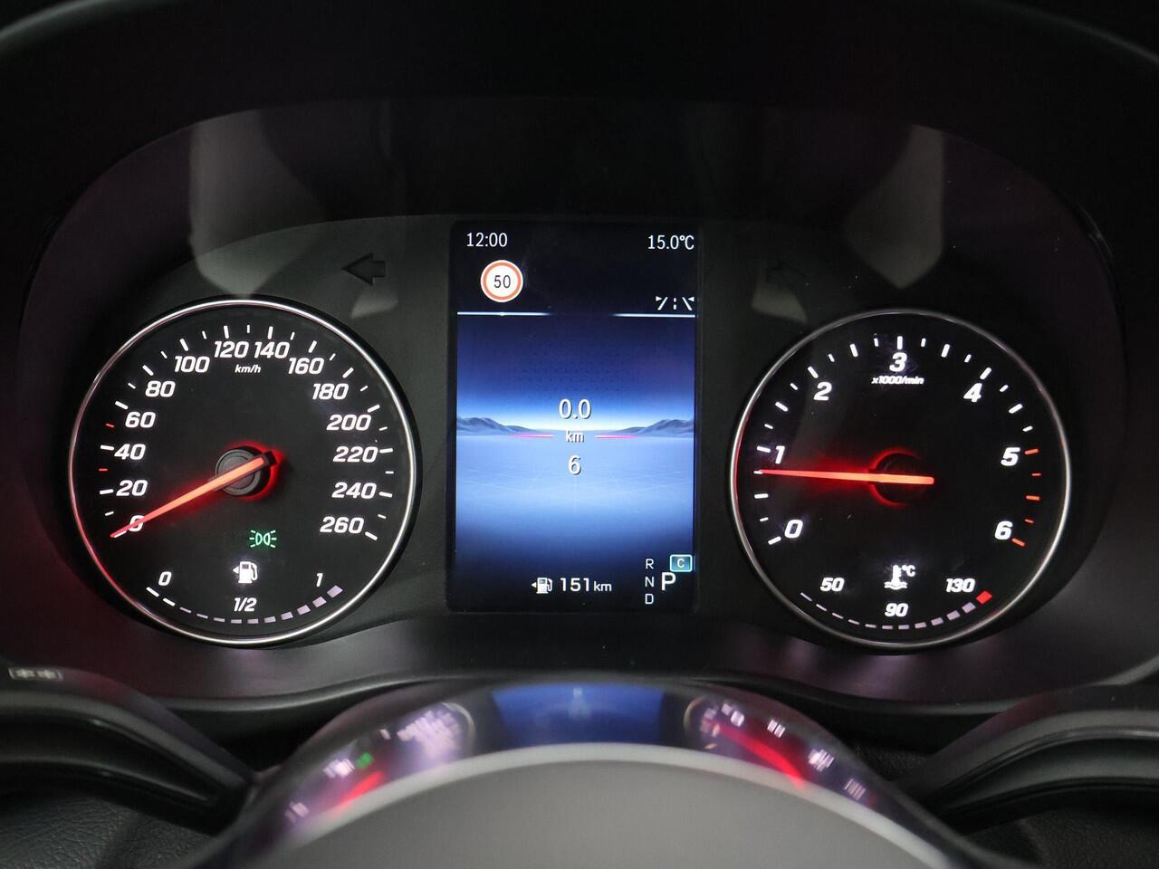 Mercedes-Benz VITO Bestelwagen 114 CDI L2 PRO | Achterdeuren | Trekhaak 2500 KG | Achteruitrijcamera | Dodehoekassistent |