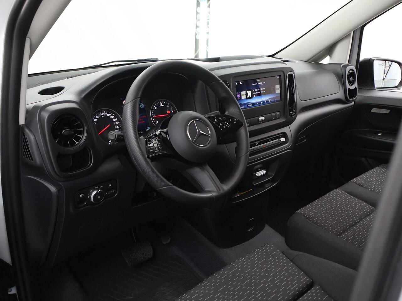 Mercedes-Benz VITO 116 CDI | L3 XL | AUT. | PRO | 270° DEUREN | NAVIGATIE | CRUISE CONTROL | AIRCO | ACHTERUITRIJCAMERA | BETIMMERDE LAADRUIMTE HOUT | BIJRIJDERSBANK | STOELVERWARMING