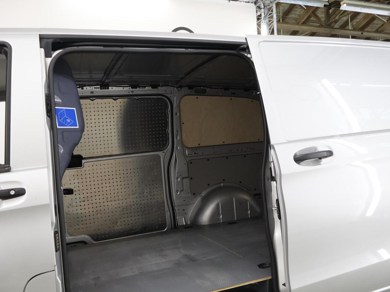 Mercedes-Benz VITO 116 CDI L2 | Aut. | Navigatie | Cruise control | LM Velgen | Schuifdeur L+R | LED Koplampen | Stoelverwarming | Certified |