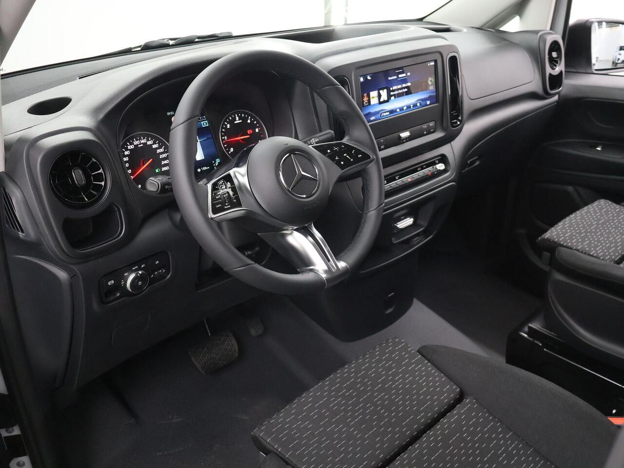 Mercedes-Benz VITO Bestelwagen 114 CDI L2 PRO | Achterdeuren | Trekhaak 2500 KG | Achteruitrijcamera | Dodehoekassistent |