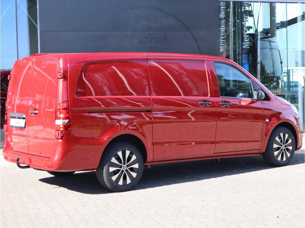 Mercedes-Benz VITO 114 CDI L2 Select NAVI TREKHAAK 2500KG ACHTERDEUREN