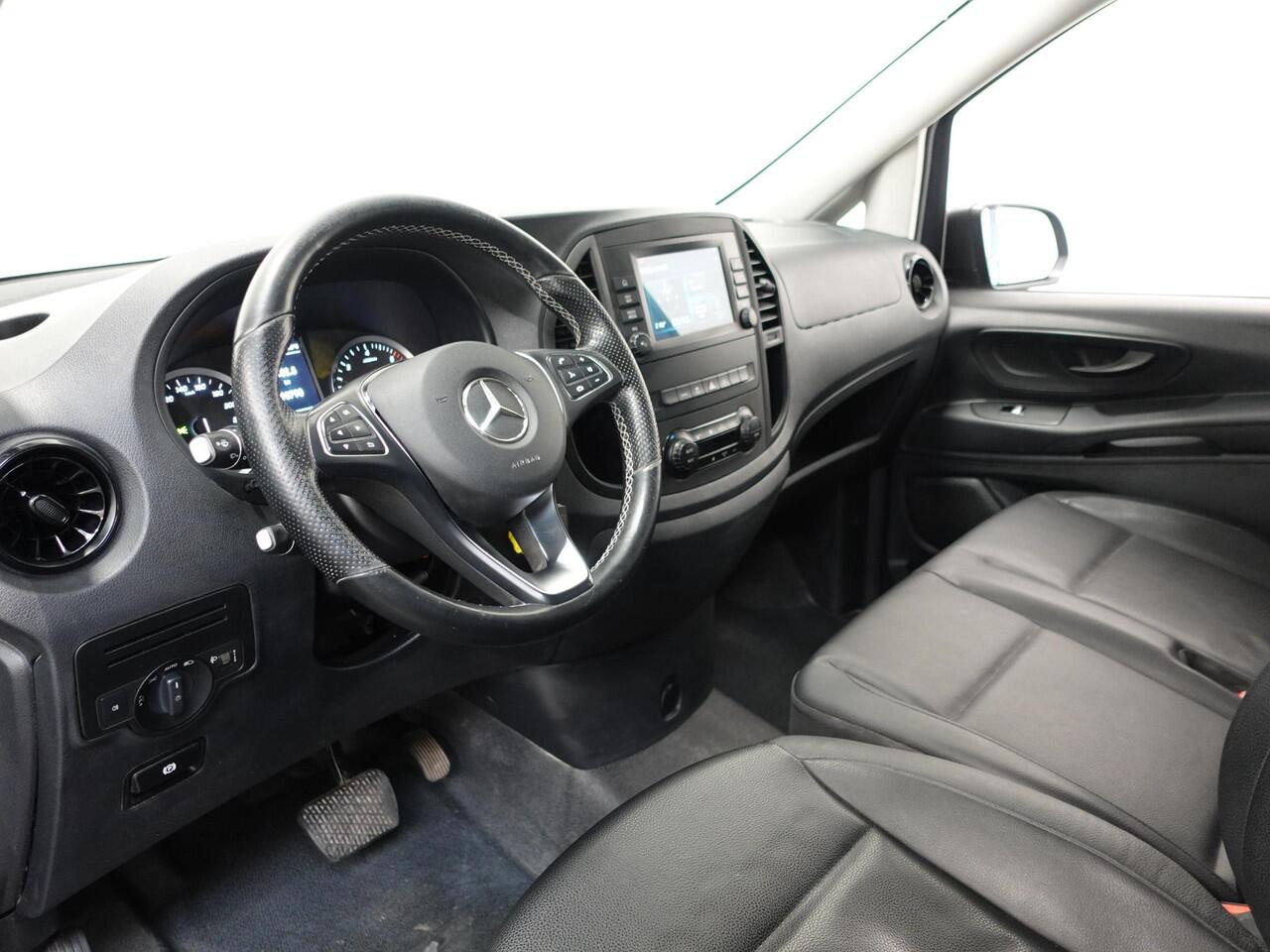 Mercedes-Benz VITO 114 CDI Automaat Dubbele Cabine 6-zits Navigatie Apple Carplay Trekhaak Cruise control Euro6