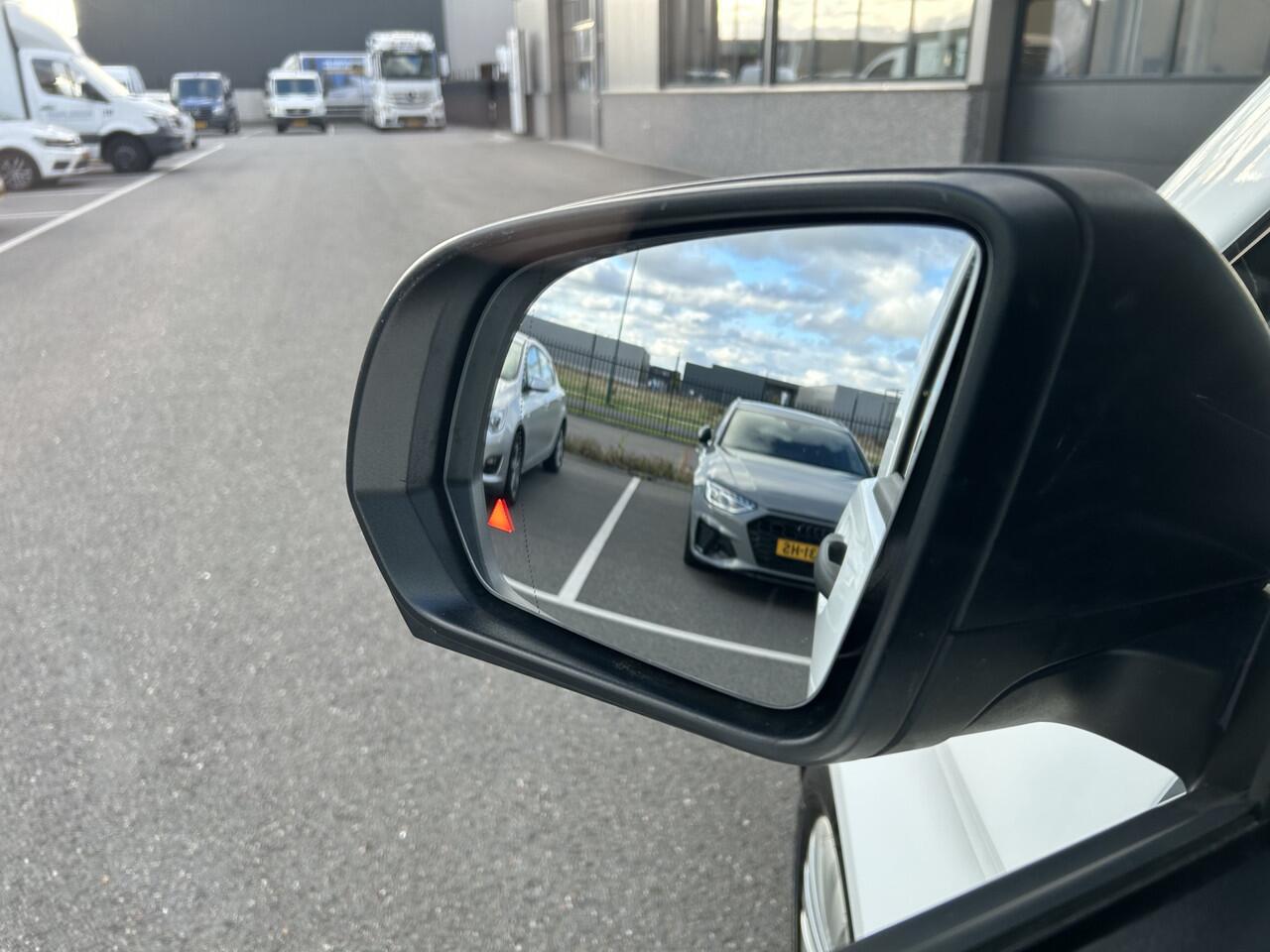 Mercedes-Benz VITO 116 CDI L2 Pro 2500KG Trekhaak / MBUX / Camera / Navigatie / Cruise control / Airco / Achterdeuren