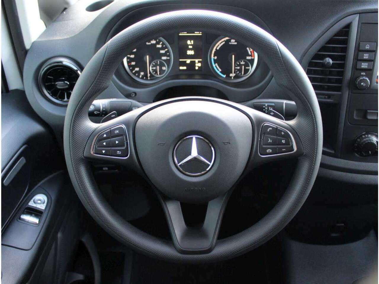 Mercedes-Benz VITO eVito 112 L2 60 kWh Aut. Elektrisch Z.G.A.N.