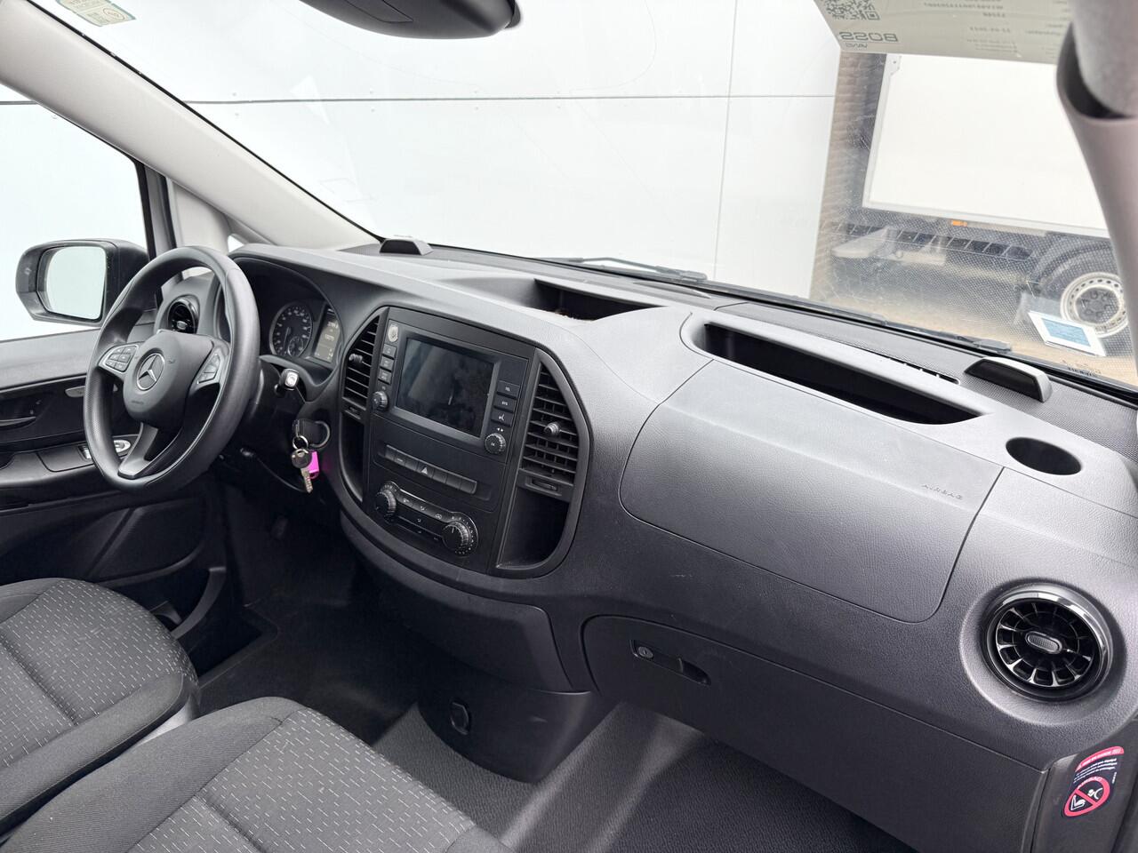 Mercedes-Benz VITO eVito 112 66 kWh Elektrisch 66kWh 280km WLTP Snelladen Climate Control Cruise Control Camera Parkeersensoren voor achter Stoelverwarming