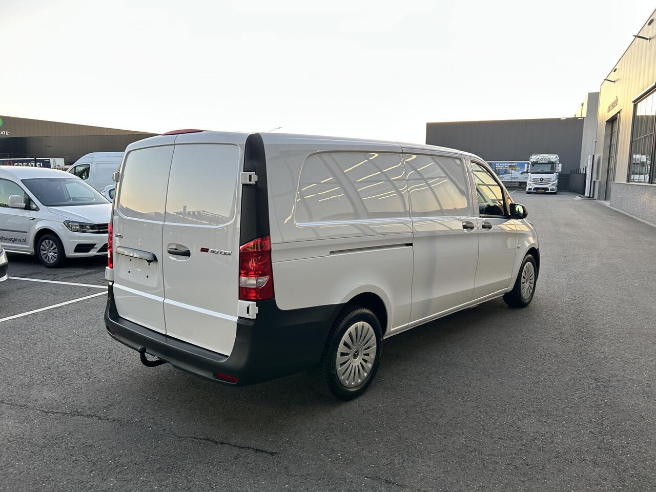 Mercedes-Benz VITO 116 CDI L3 Pro 2500KG Trekhaak / MBUX / Camera / Navigatie / Cruise control / Airco / Achterdeuren