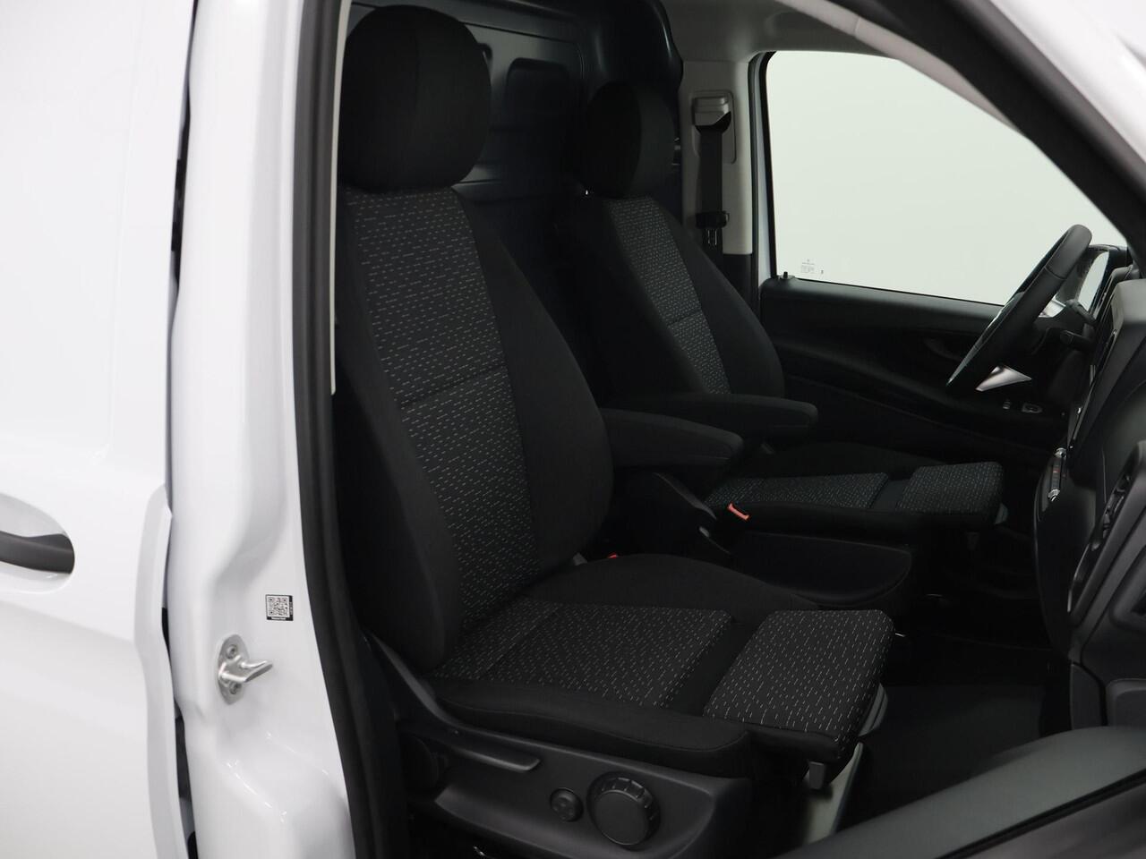 Mercedes-Benz VITO Bestelwagen 116 CDI L2 Pro | Achterdeuren | Trekhaak 2500 KG | Achteruitrijcamera | Dodehoekassistent |