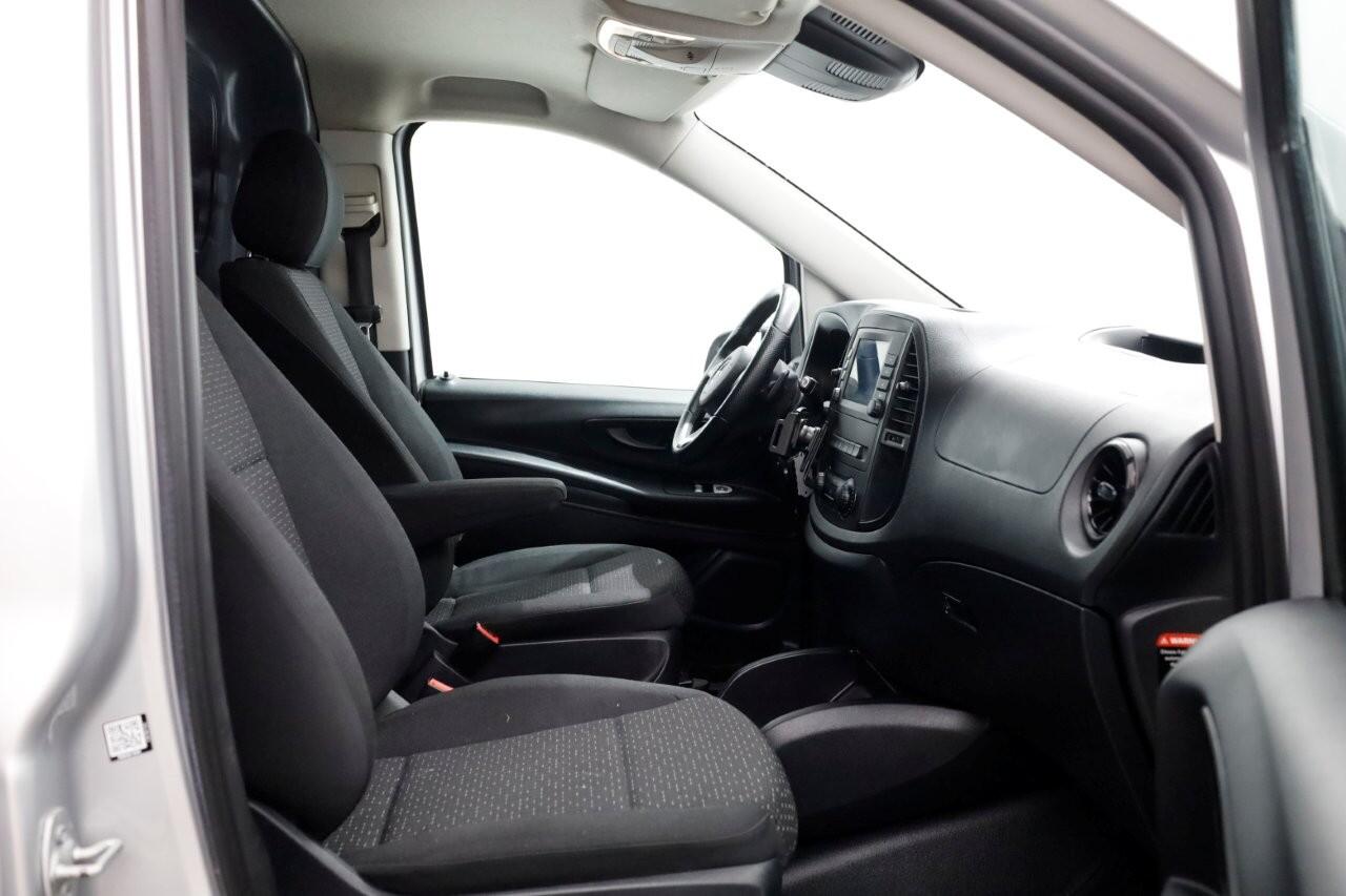 Mercedes-Benz VITO CDI 136pk Compact 9G Automaat 2x Schuifdeur/LED/Camera/Inrichting 07-2022