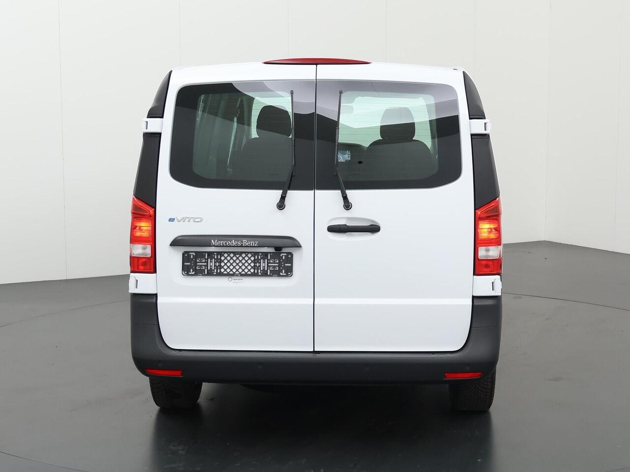 Mercedes-Benz VITO eVito Bestelwagen 66 kWh L2 | Navigatie | Cruisecontrol | Stoelverwarming | Achteruitrijcamera |