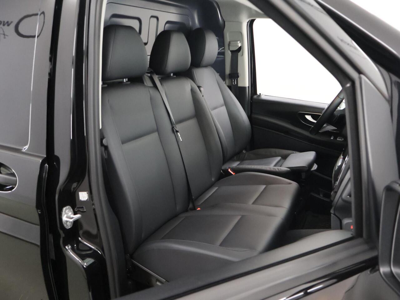 Mercedes-Benz VITO 116 CDI | Aut. | XL L3 | Dubbele Schuifdeur | LM Velgen | Parkeercamera | 3-zits | Trekhaak | Apple Carplay / Android Auto | All-season | Certified