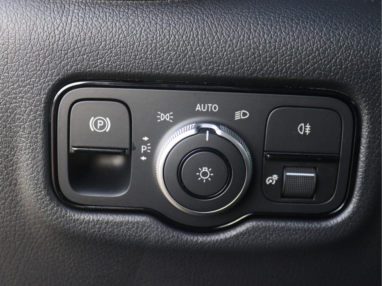 Mercedes-Benz VITO 116 CDI L2 Pro D.C. | CLIMA/NAVI/360? CAMERA/2.500KG AHW | Certified