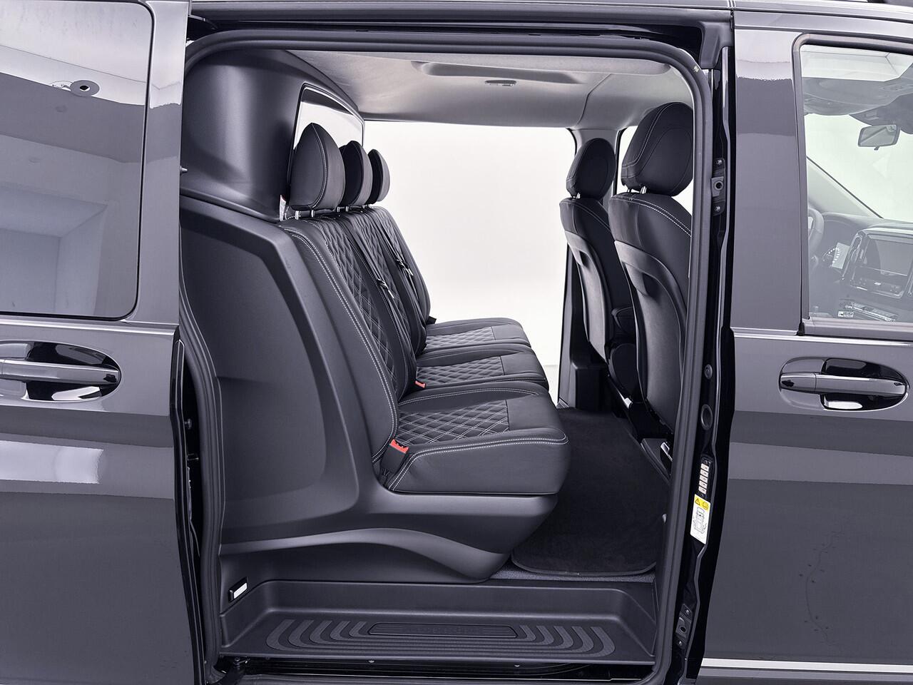 Mercedes-Benz VITO 119 CDI L3 DC *Edition* Leder Dubbel cabine 19 inch AMG Black-Pack Extra Lang Dubbele Schuifdeur Multibeam LED Trekhaak Achteruitrijcamera Betimmering