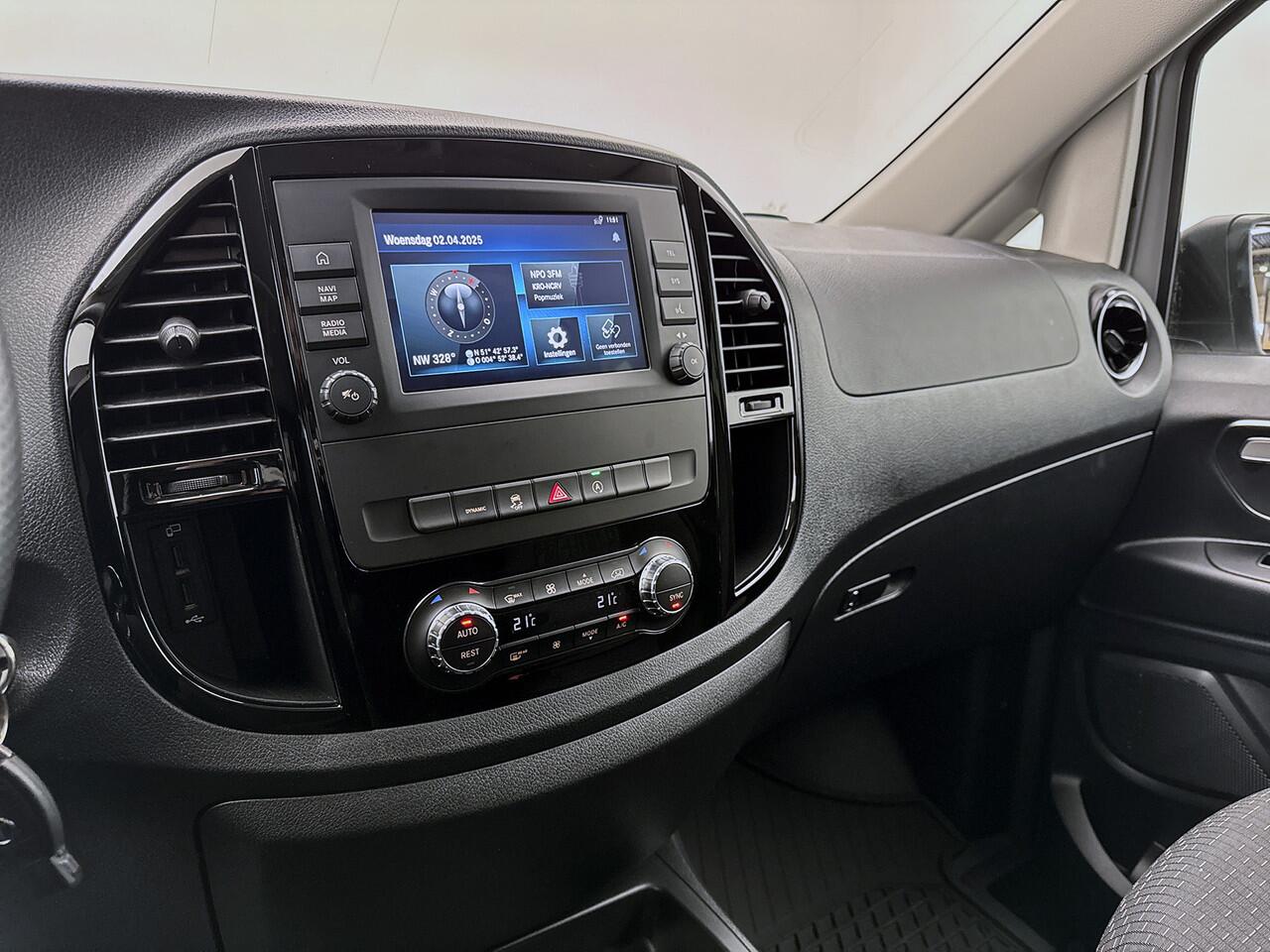 Mercedes-Benz VITO 114 CDI Extra Lang DC 19 inch AMG Dubbele Cabine XL LED Trekhaak Apple Carplay/Android Auto Achteruitrijcamera Cruise Control