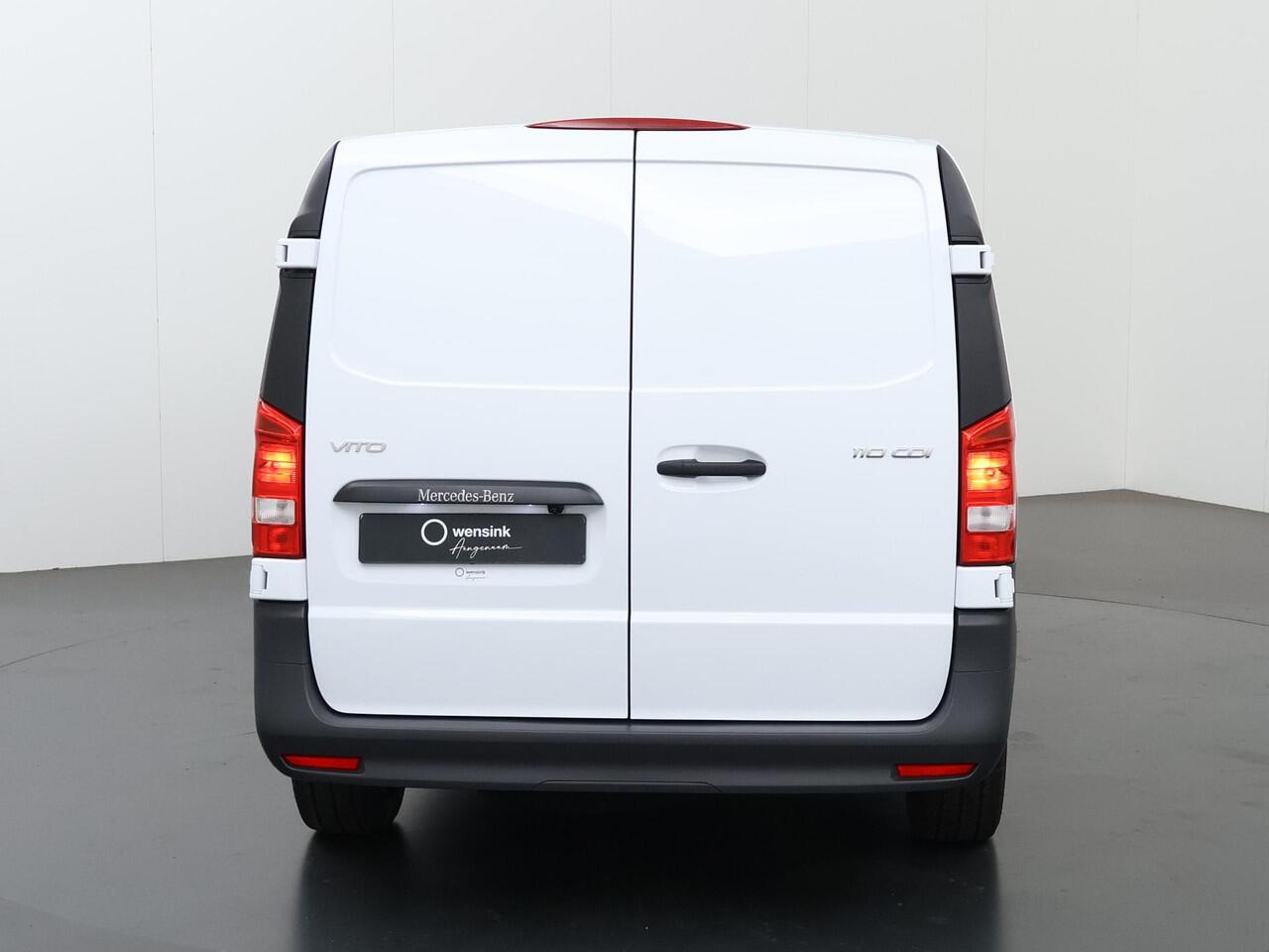 Mercedes-Benz VITO Bestelwagen 110 CDI L2 Pro | Achteruitrijcamera | 3 zits | Apple Carplay | Dodehoekassistent | Climate Control | Climate Control |