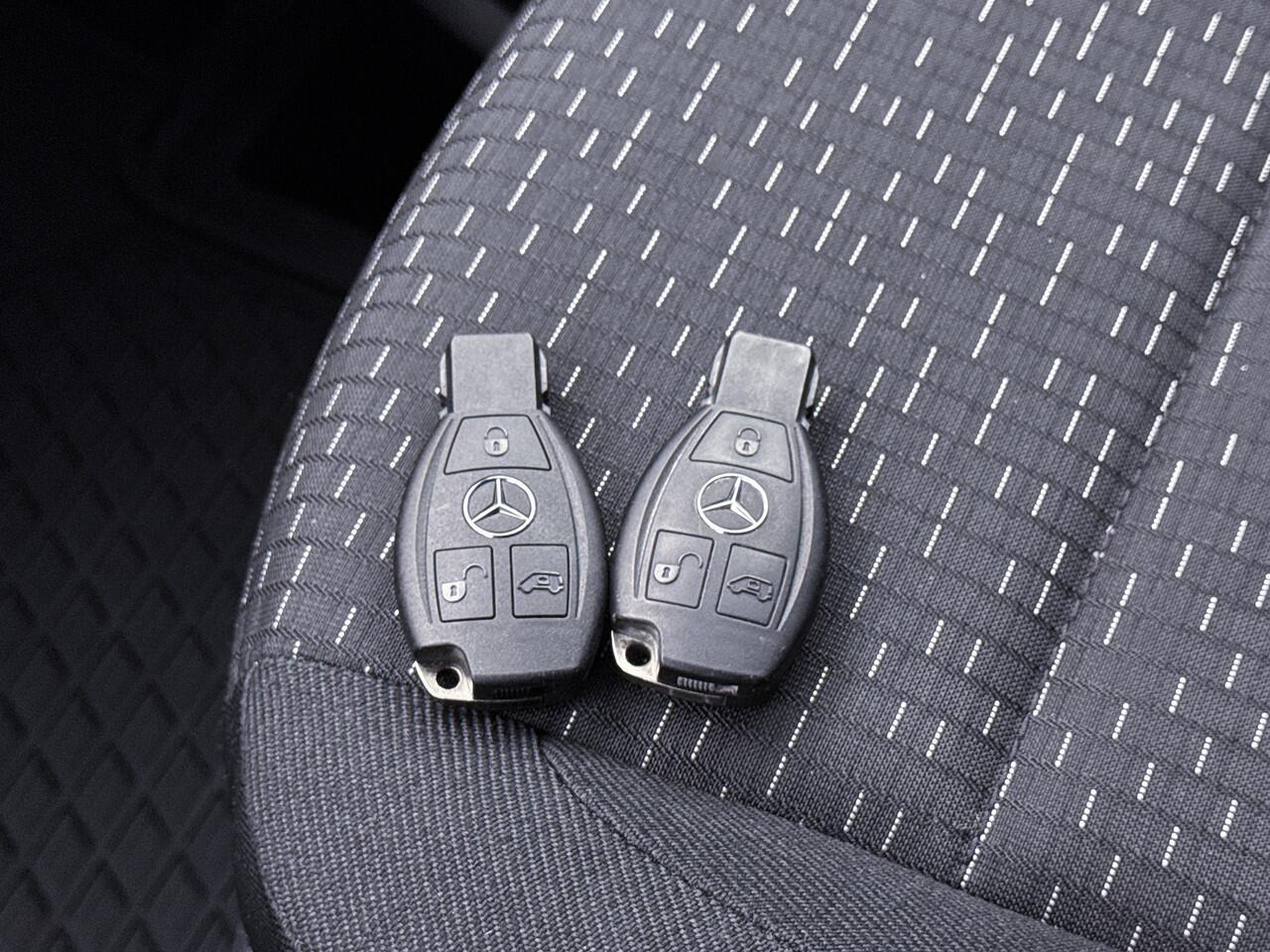 Mercedes-Benz VITO 114 CDI L3 Led Stoelverwarming Extra lang Achteruitrijcamera Apple Carplay/Android Auto Betimmering