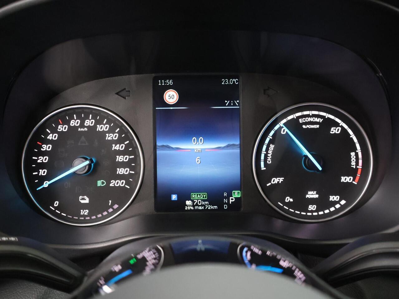 Mercedes-Benz VITO eVito Bestelwagen 112 L2 66 kWh | Navigatie | Achteruitrijcamera | 80 kWh Snelladen | Achterdeuren | Dodehoekassistent |